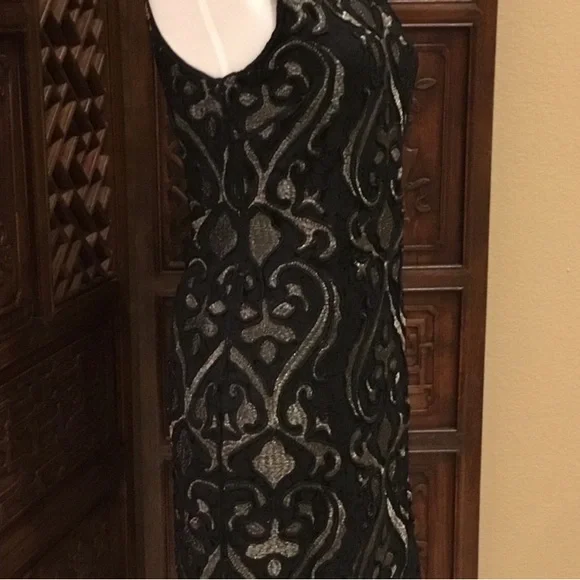 🌹 ENDLESS ROSE DRESS Size Small - Picture 3 of 5